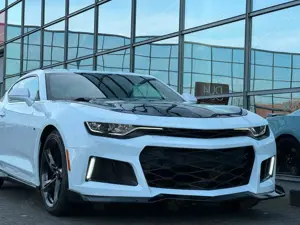 Chevrolet Camaro Coupé Sport ss 6.2 zl1 V8 Carplay Kamera Schalte