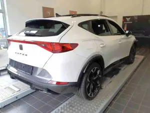 CUPRA Formentor 4DRIVE 2.0TSI DSG PANO+MEMORY+BEATS+ASSIST XL+MATR Bild 3