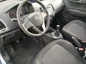 Hyundai i20 TV Bild 4