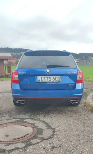 Skoda Octavia Combi 2.0 TDI RS Bild 3