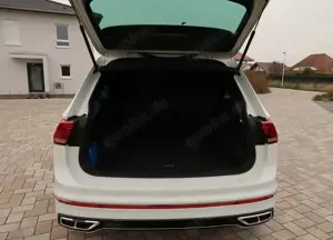 Volkswagen Tiguan Tiguan 2.0 TDI SCR 4Motion DSG R-Line Bild 4