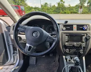 Volkswagen Jetta 1.2 TSI Trendline Bild 5