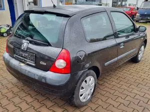 Renault Clio 1.4 16V Dynamique Bild 4