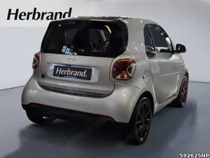 smart forTwo EQ Prime  Pano LED 22kW JBL Brabus Kamera Bild 3