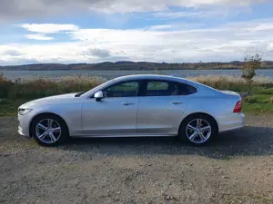 Volvo S90 Momentum Bild 3