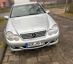 Mercedes-Benz C 180 Kompressor Sportcoupé (CL203) – Top gewartet