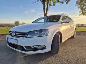 Volkswagen Passat Variant VW Passat 1.6 TDI | TÜV | Navi, AHK, Kamera,