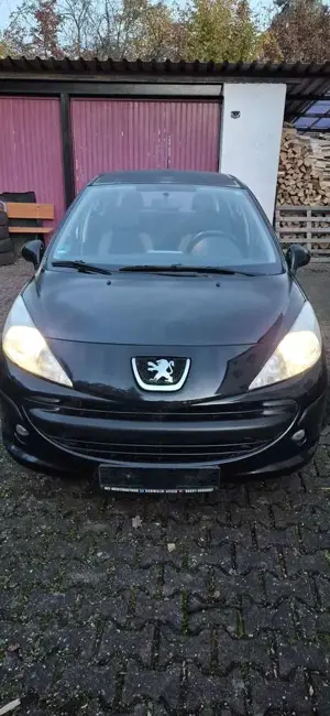 Peugeot 207 95 VTi Urban Move TÜV NEU VIELE NEUTEILE Bild 2