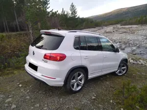 Volkswagen Tiguan Tiguan 2.0 TDI DPF 4Motion BMT DSG Sport Bild 3