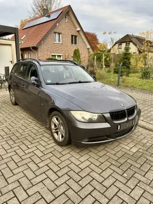 BMW 320 320i Touring