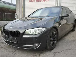 BMW 520 520 d Automatik*Kamera-AHK-Leder-Navi-Xenon*