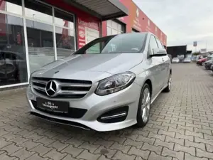 Mercedes-Benz B 180 1.6 KAT Urban Allwetterbereift Checkheft g