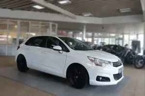 Citroen C4 VTi 95 16V Lim. Selection; AAC GRA SH PDC LM