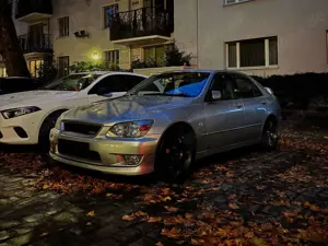 Lexus IS 200