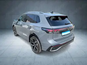 Volkswagen Tiguan R-Line 2.0 TDI 4M AHK/HDMatrix/hk/20"/Na Bild 3