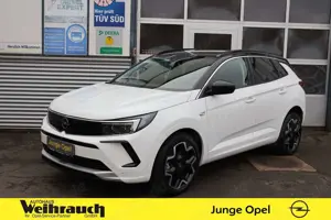 Opel Grandland 1.2 Turbo AT8 Ultimate+AHK+