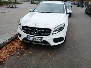 Mercedes-Benz GLA 220 d 7G-DCT Styl AMG Line TOP GEPFLEGT