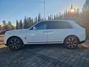 Rolls-Royce Cullinan Bild 2