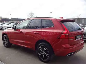 Volvo XC60 B5 R Design AWD Luftfw ACC HUD Standhz PANO Bild 5