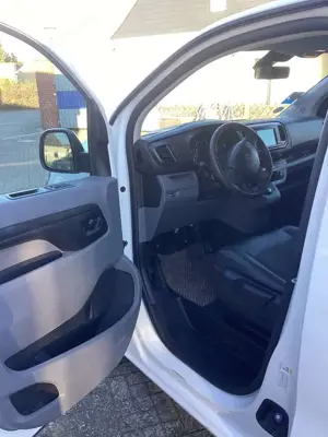 Peugeot Expert Premium L3 Bild 5