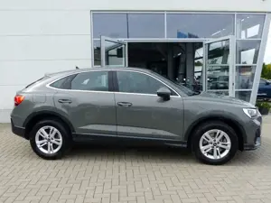 Audi Q3 Sportback 45 TFSIe S-tronic *PDC*Navi*GRA* Bild 2