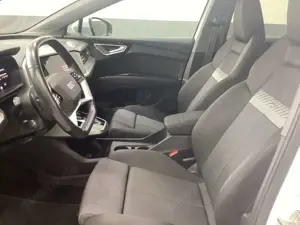 Audi Q4 e-tron advanced 40 Matrix AHK HUD Sonos RFK ACC Bild 5