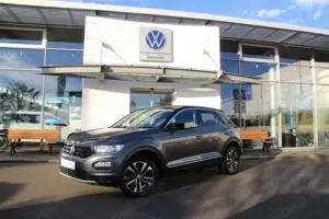 Volkswagen T-Roc IQ.DRIVE 1.5 TSI  AHK+Navi+ACC+elHeck+App