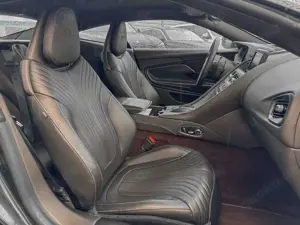 Aston Martin DB11 Coupé V12 deutsch BO SITZBELÜFT Bild 3
