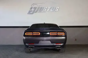 Dodge Challenger 3.6 SXT/SHZ/KAMERA/BTH/MFL/Alpine/R20 Bild 5