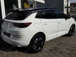 Opel Grandland X Ultimate Plug-in-Hybrid Bild 5