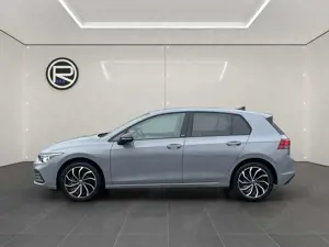 Volkswagen Golf VIII 1.5 eTSI "MOVE", DSG Bild 3