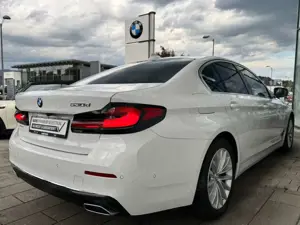 BMW 530 d Lim. Luxury Nappa/Massage 2 JAHRE GARANTIE Bild 5