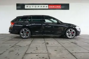Skoda Octavia Combi RS Plus 4x4/PANO/STHZ/HUD/ACC/19z