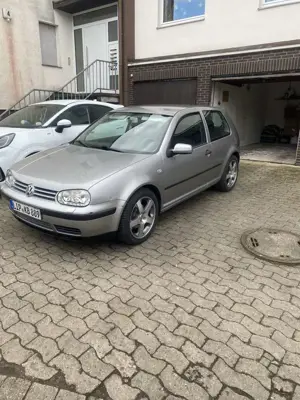 Volkswagen Golf 2.0 Trendline