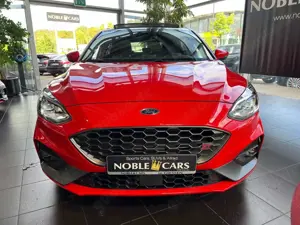 Ford Focus Lim. ST PANO BO AHK LED Bild 2