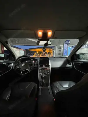 Volvo XC60 XC60 D3 AWD Momentum Bild 4