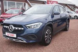 Mercedes-Benz GLA 180 d Style LED Navi AHK Kamera Sitzheizung