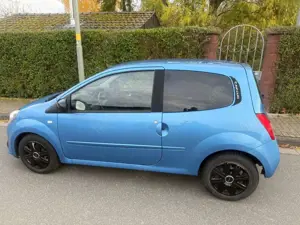 Renault Twingo CN04