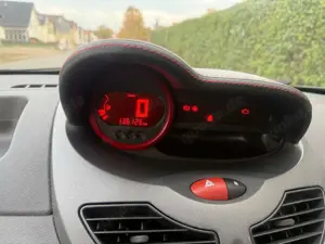 Renault Twingo CN04 Bild 4