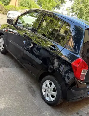 Suzuki Celerio 1.0 mit Klima , zentral ver.  Fb , 8x Reifen etc Bild 3