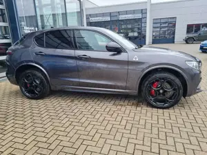 Alfa Romeo Stelvio Quadrifoglio Quadrifoglio 2.9 V6 ASS LM21 Bild 4