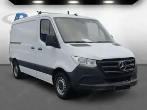 Mercedes-Benz Sprinter 214 CDI KA FWD L1 Klima+AHK+3-Sitze Bild 3