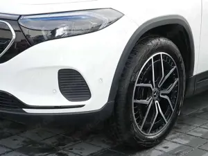 Mercedes-Benz EQA 300 4M PROGRESSIVE+NIGHT+SHZ+LED+19" AMG LM+ Bild 4