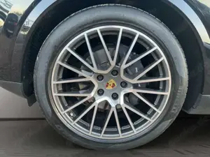 Porsche Cayenne Panoramadach / SHZ / PDC / LED / Bild 3