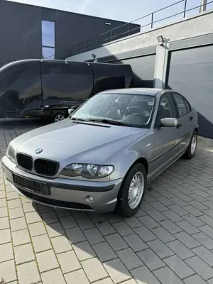 BMW 316 316i Edition Sport Bild 3