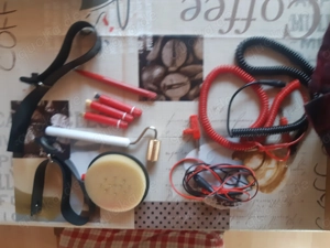 Umfangreiches Zubehör für z.B. Elektroakupunktur