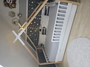 Kinderbett Haus 100x200 neuwertig 