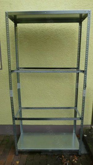 Räderregal zur Einlagerung von Autorädern