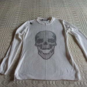 Damen - Pullover, Feinstrick, ca. Gr. S M, ca 36 38,weiß, mit Totenkopf