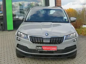 Skoda Karoq Ambition 1.0TSI 85kW AHK SHZ KLIMA Bild 5